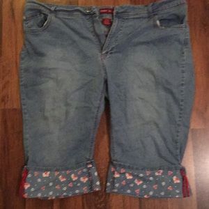 Good shape red dimonds around the bottom